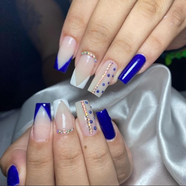 Trabalho de alongamento de unhas feito no curso