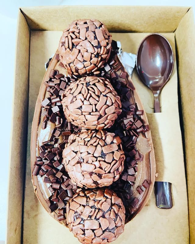Ovo de 250g todo de chocolate