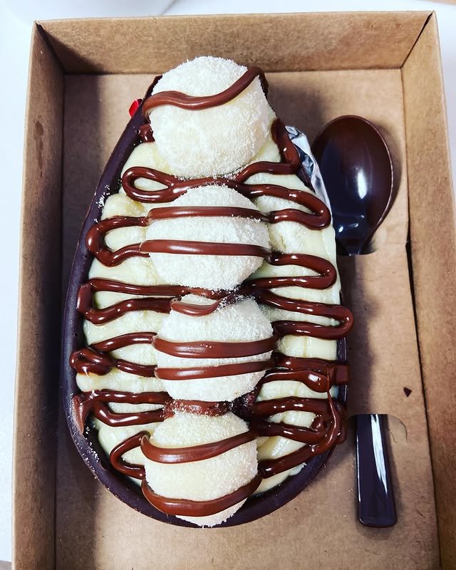 Ovo de colher de 350g com creme de ninho e Nutella